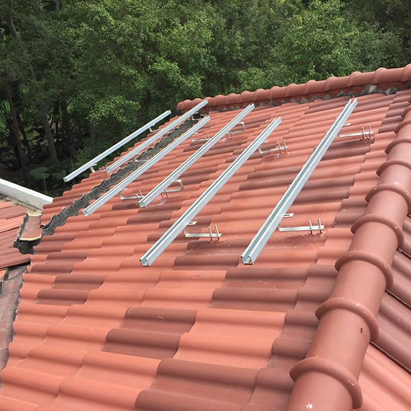 家用屋顶太阳能光伏安装